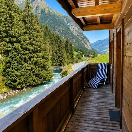 Rustikales Pitztaler Alpenhaus Am Bach Mit Grossem Balkon