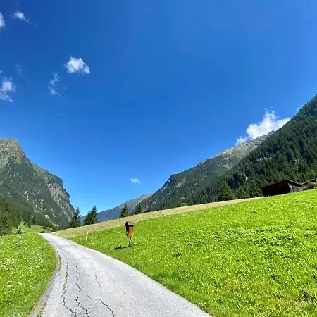 Lägenhet Rustikales Pitztaler Alpenhaus Am Bach Mit Grossem Balkon Sankt Leonhard im Pitztal